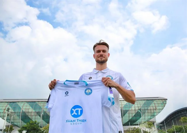 Hình ảnh minh họa tính hợp pháp và an toàn của 18win, với biểu tượng giấy phép và bảo mật.